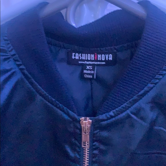 A satin blue zip up - Picture 4 of 5